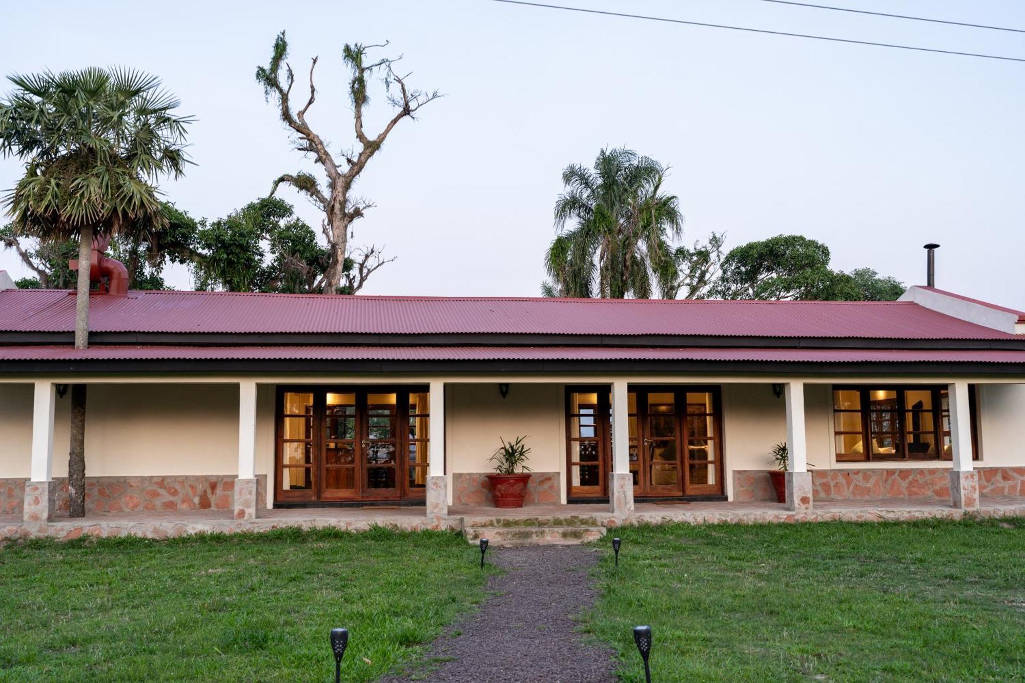 Estancia Iberá Colonia Carlos Pellegrini  Exterior foto