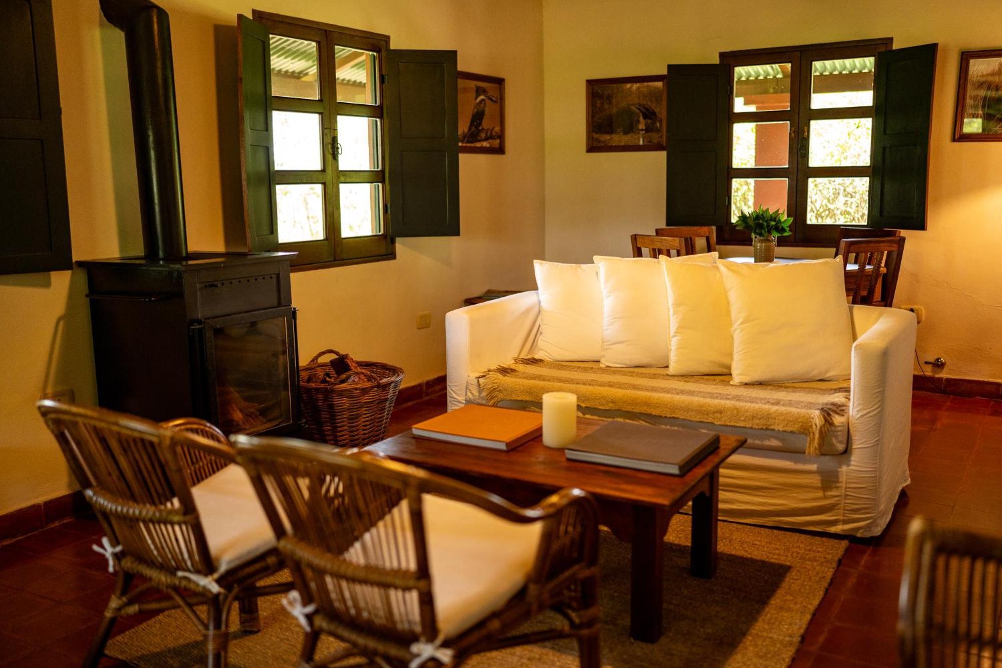 Estancia Iberá Colonia Carlos Pellegrini  Exterior foto